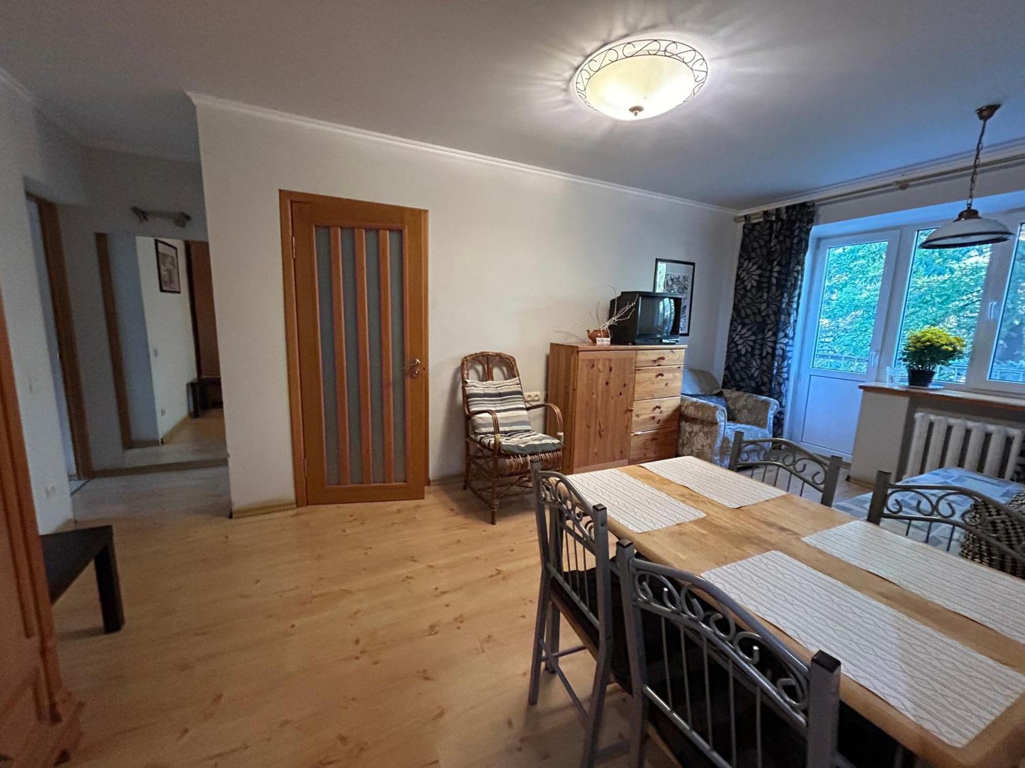 Three Bedroom Stepana Bandery Street Rivne Exterior foto