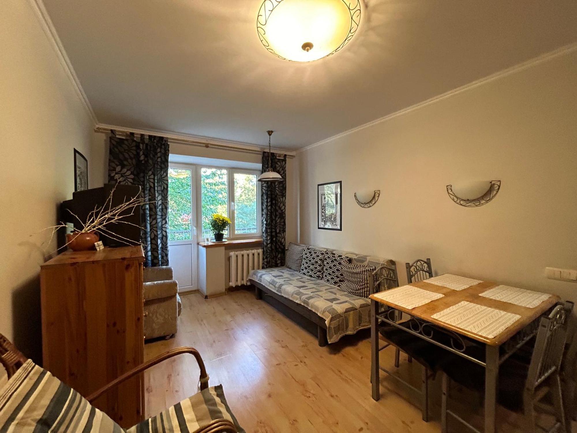 Three Bedroom Stepana Bandery Street Rivne Exterior foto