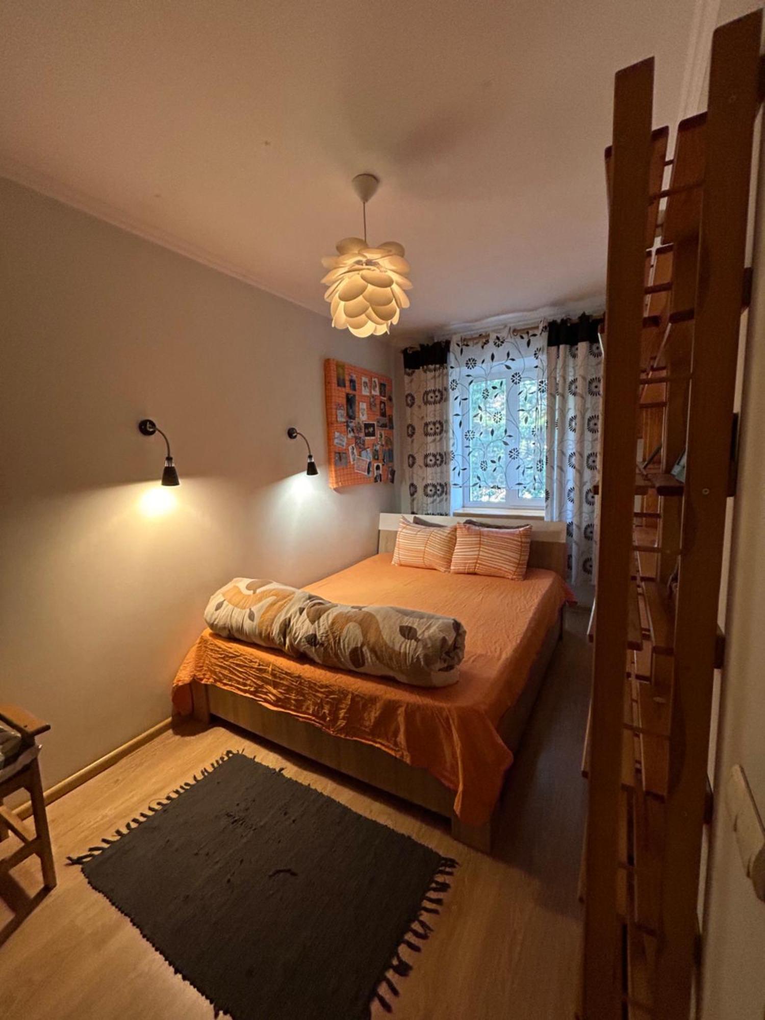 Three Bedroom Stepana Bandery Street Rivne Exterior foto