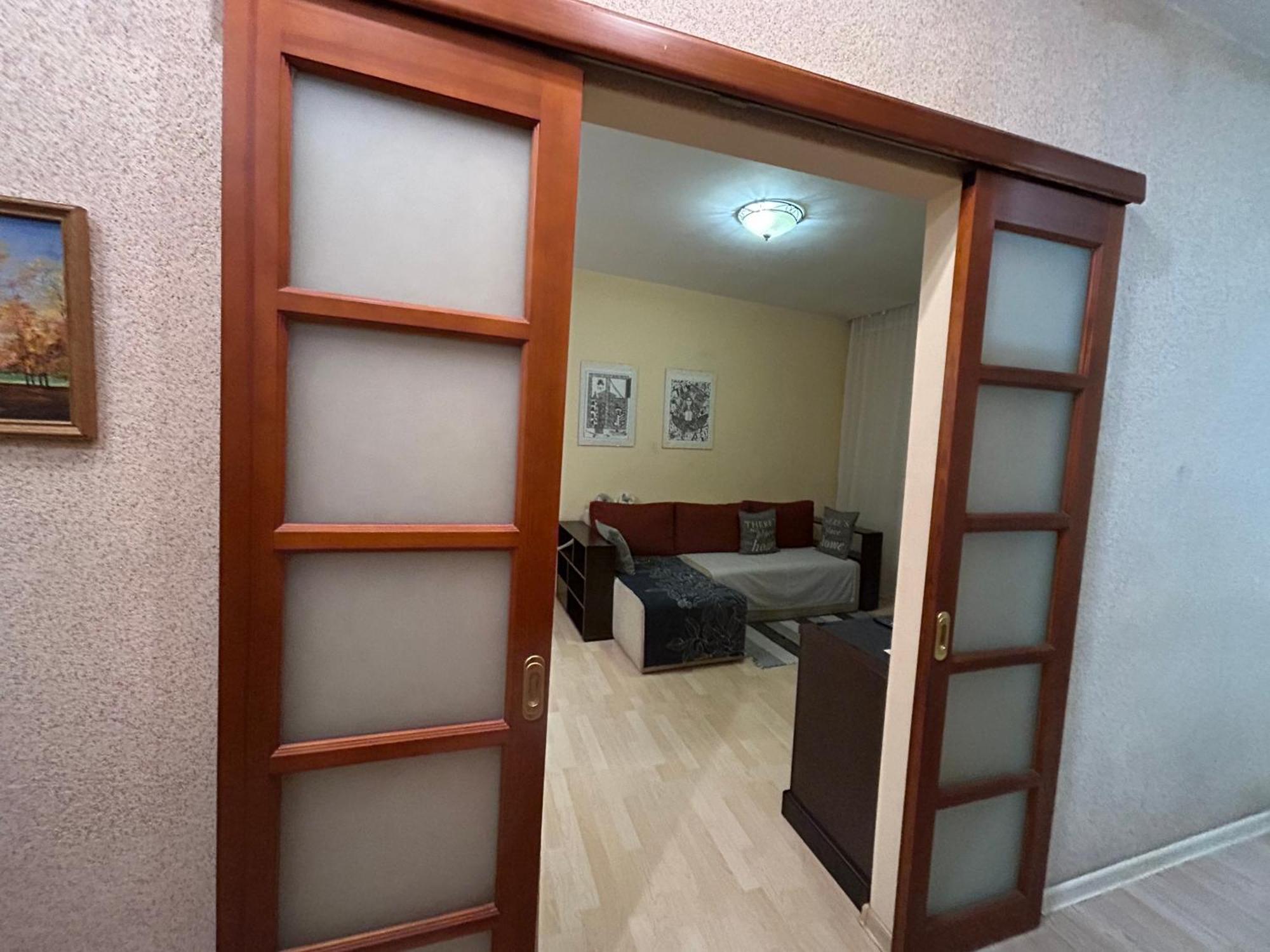 Three Bedroom Stepana Bandery Street Rivne Exterior foto